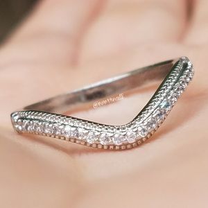 NEW Silver Diamond Curved Milgrain Band Ring